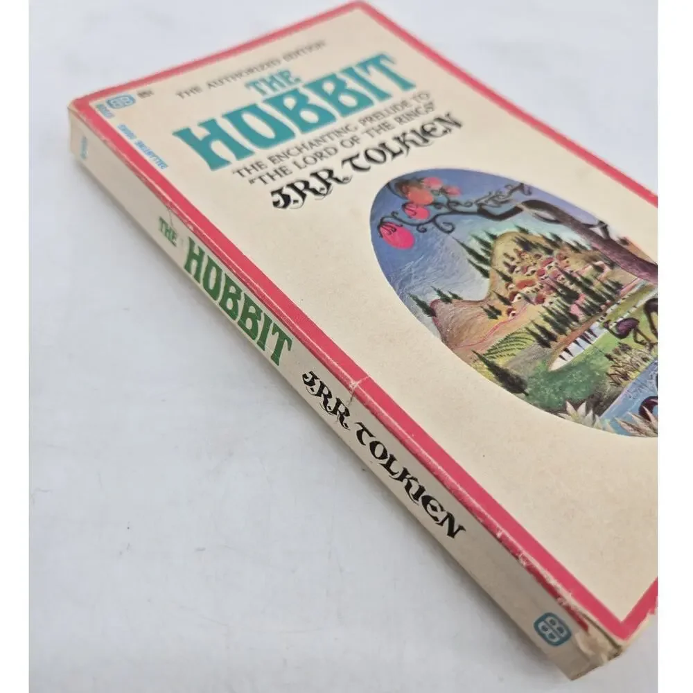 The Hobbit J.R.R Tolkien 1968 The Authorized Edition 17th Printing PB Vintage
